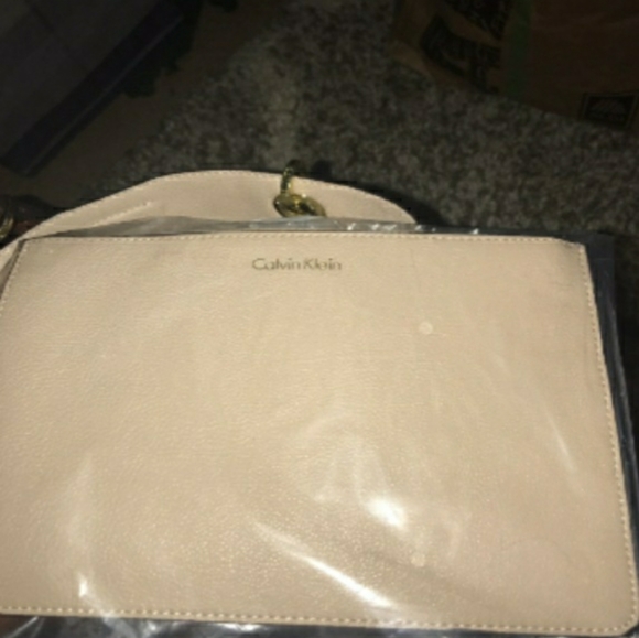 Calvin Klein Floral Reversible Tote Bag - Picture 11 of 13